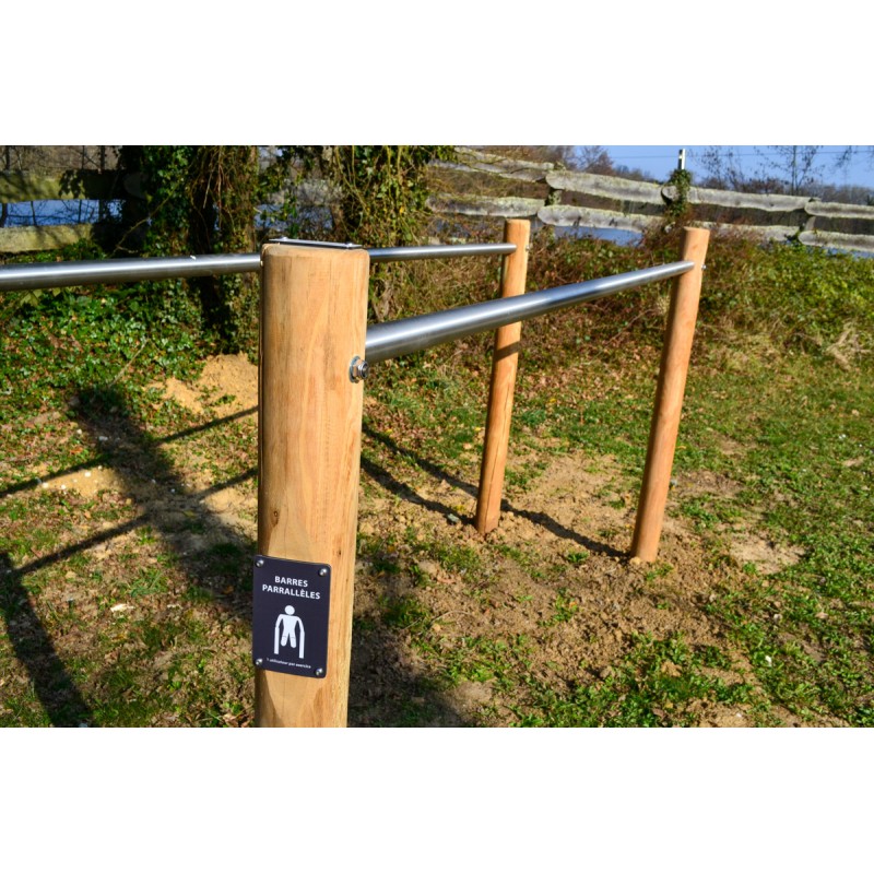 barres parallèles en robinier massif et inox