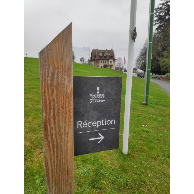 Panneau signalétique extérieur