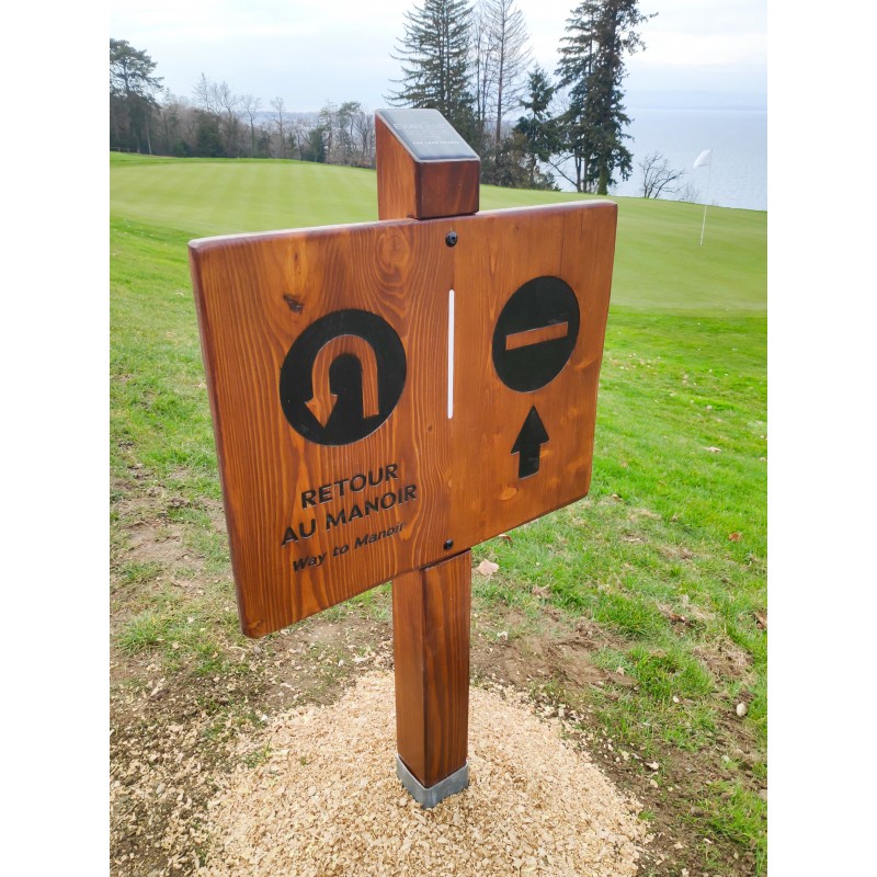 Panneau signalétique gravé et peint