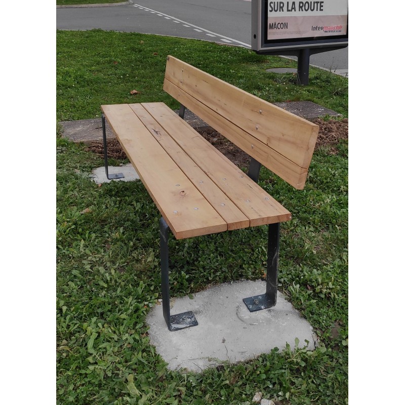 mobilier urbain en bois et acier
