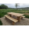 Table pique naturelle en Robinier