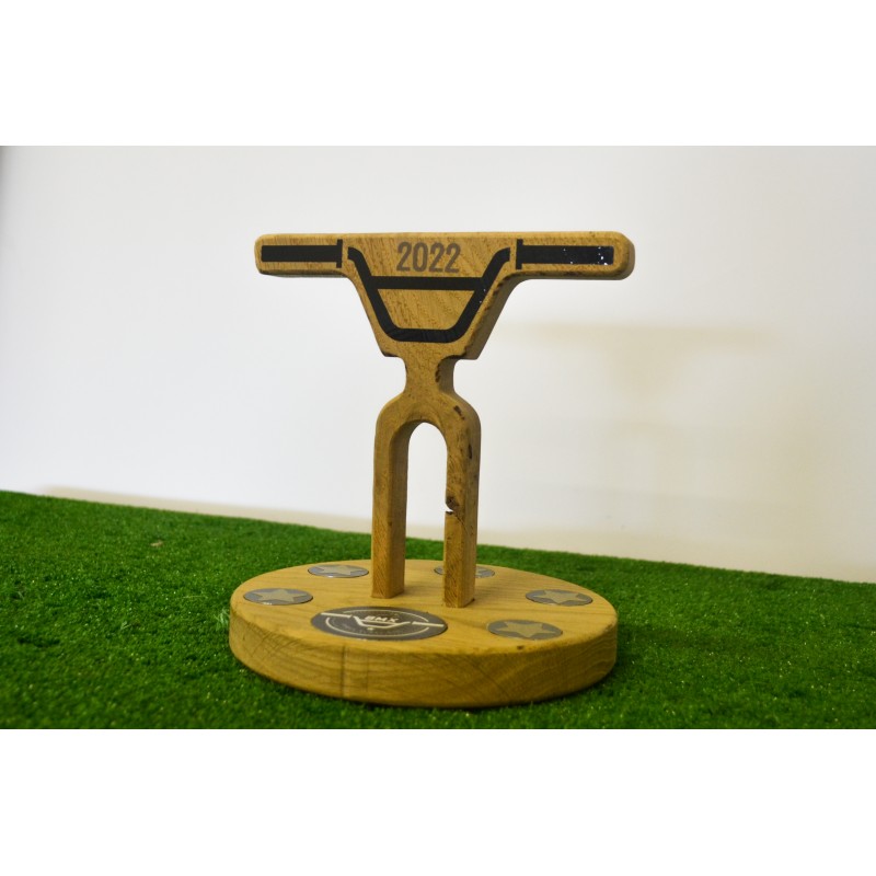 Trophée sportif en bois massif