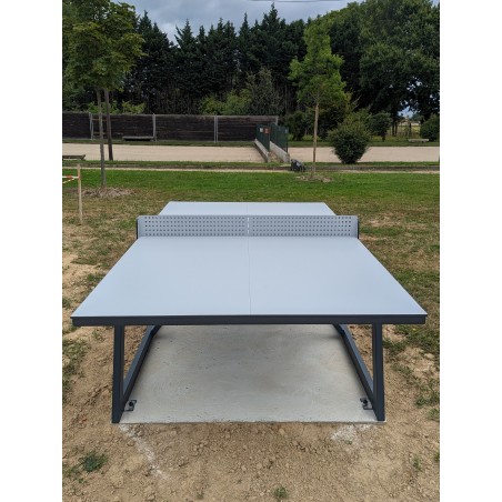 Table ping pong contemporaine en métal et compact hpl
