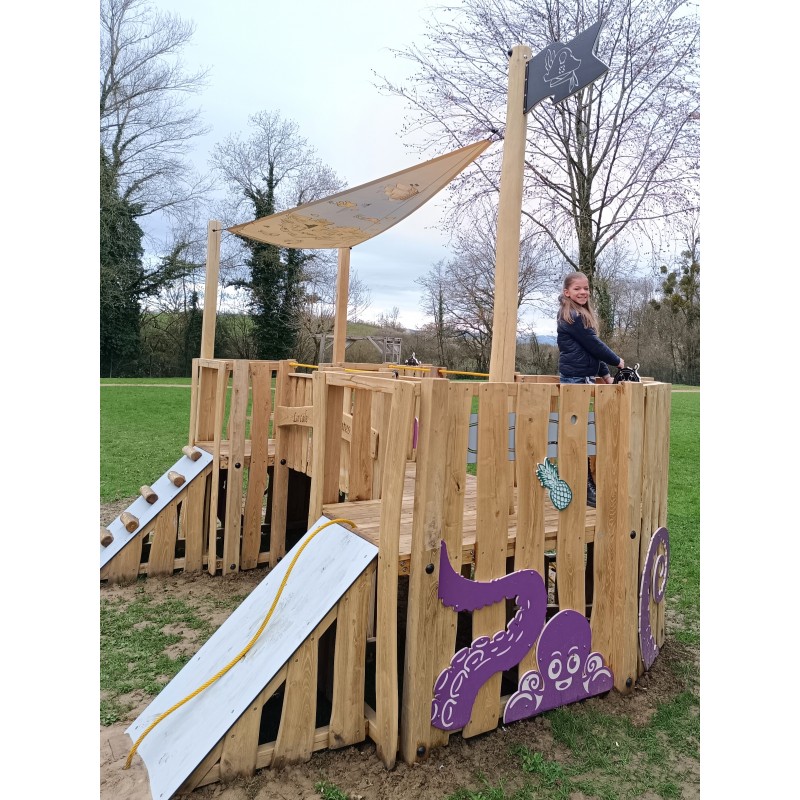 Cabane Robinier bateau